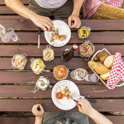 Tradionelle Schmankerl Picknickkorb buchen